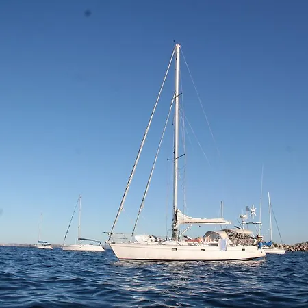 Kudra Boat&breakfast Tekne *