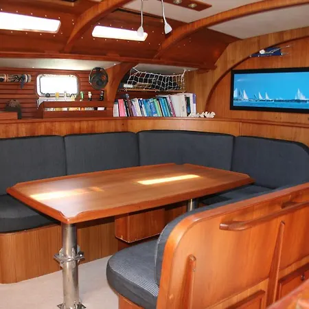 Kudra Boat&breakfast *